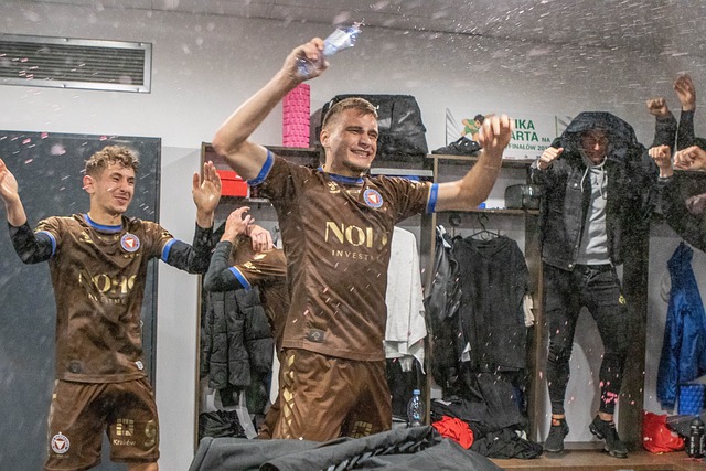 高的位置的 高的位置的